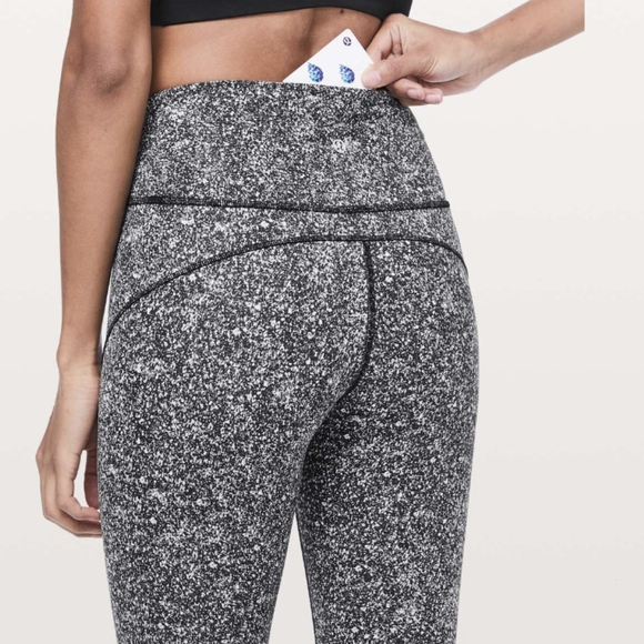 Lululemon In Movement Tight 25" *Everlux Diffuse Starlight Black - Picture 5 of 11